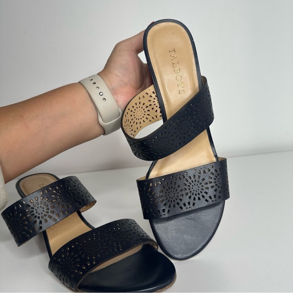 Talbots Wedge Heel Black Leather Sandals w/ Perforation in Leather Sz 8M EUC - Picture 6 of 7